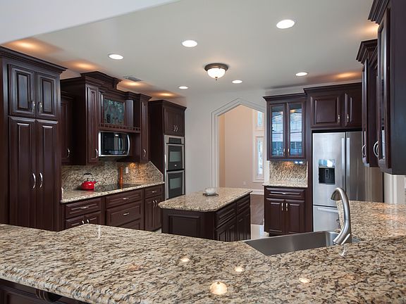 4th image of 4116 W Chapin St