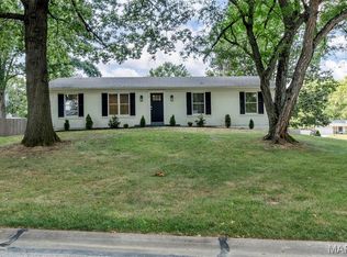 1 Rendina Ct, Ballwin, MO 63011