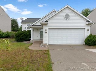 3949 E De Blaay Ln SE, Kentwood, MI 49512