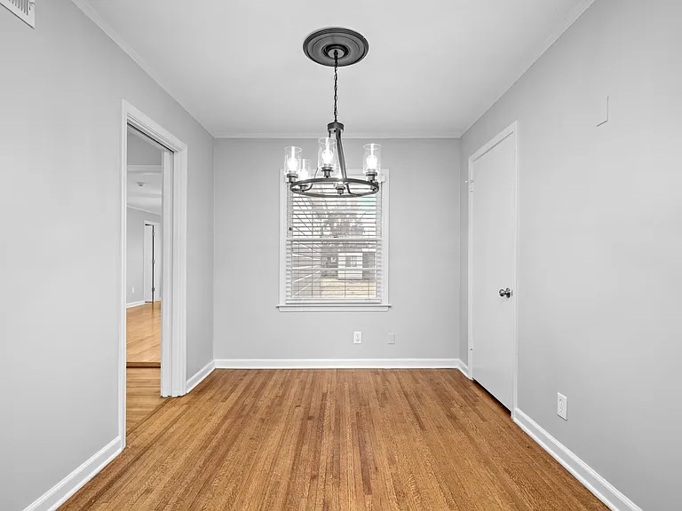 1453 Colonial Rd — Photo 9