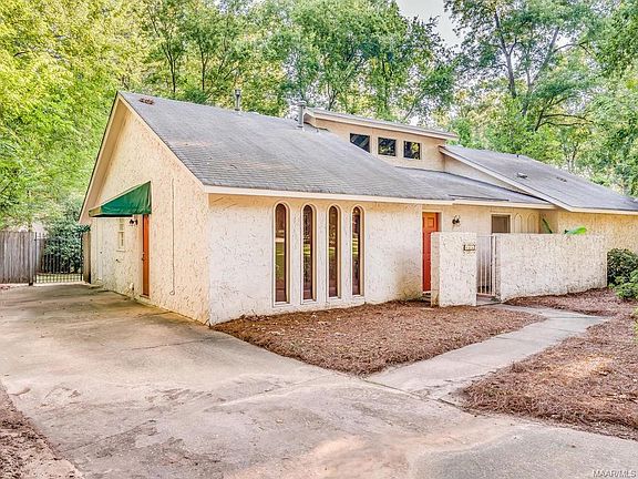 3rd image of 466 Bowling Green Dr