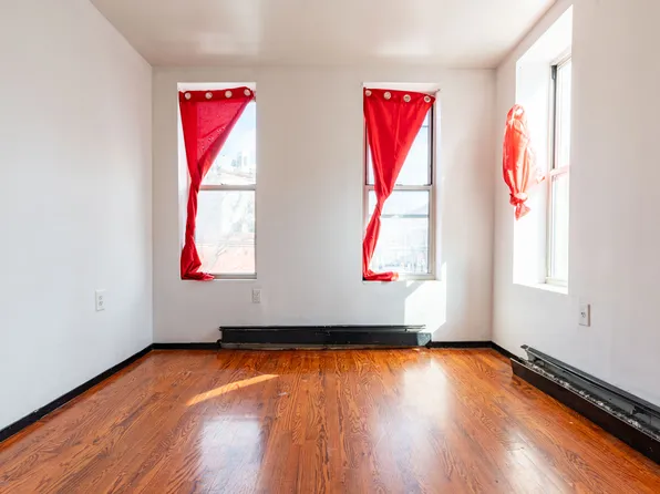 936 Seneca Avenue image 11 of 11