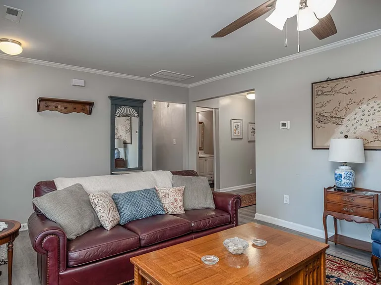 7602 Beechwood Dr — Photo 7