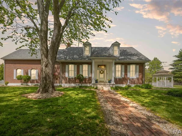 339 E Mill St, Millstadt, IL 62260