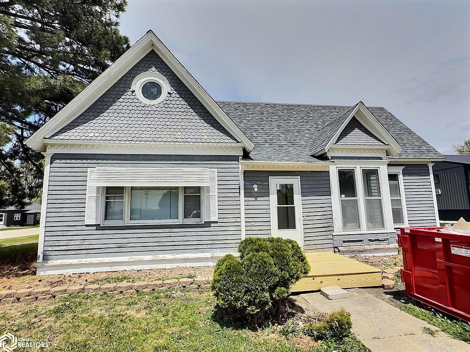 1st image of 312 Main St
