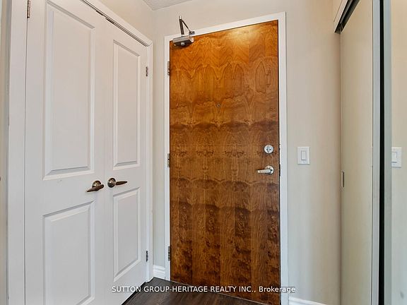 5th image of 1235 Bayly St #213