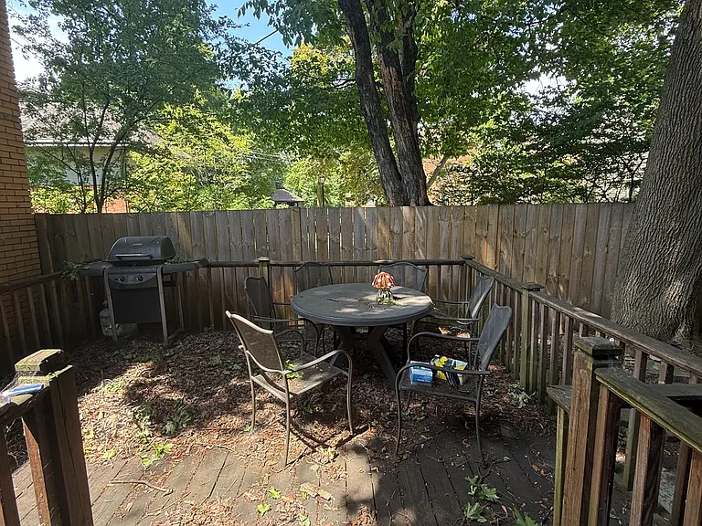 805 W Ferry St — Photo 13
