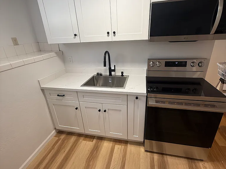 8003 Harvard Dr — Photo 4