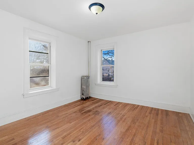 107 Kensington Ave — Photo 8