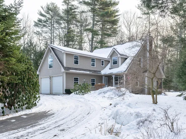 12 Valley Avenue, Falmouth, ME 04105