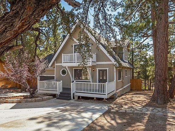 3rd image of 360 Montclair Dr