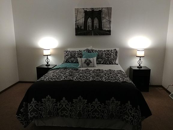 Brooklin Bridge Room