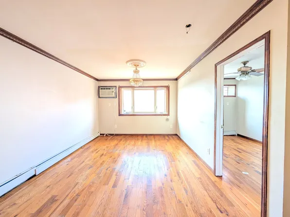 93 East 57th Street image 10 of 13