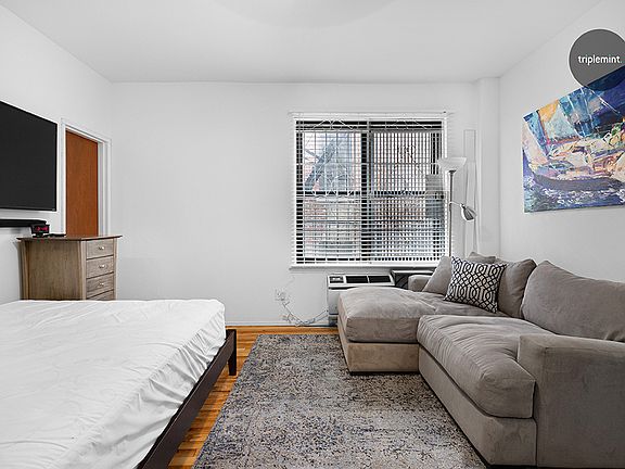 3rd image of 158 E 91st St #6O