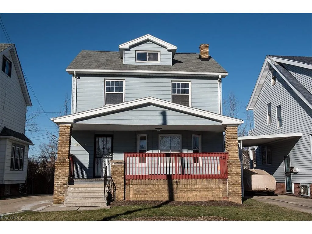 13723 S Parkway Dr photo 1