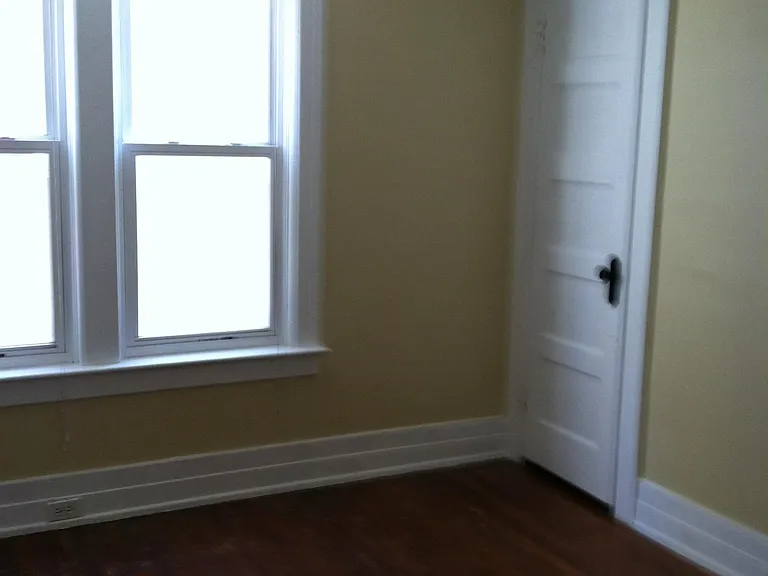 19 Russell St #LOWER — Photo 8