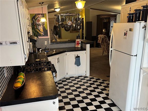 5th image of 1052 Old Beebe Rd