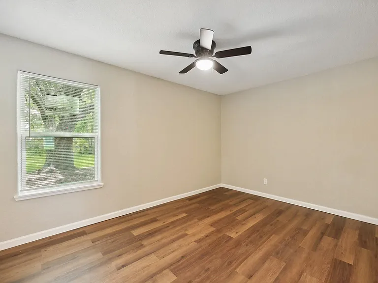 317 Redwood St — Photo 26