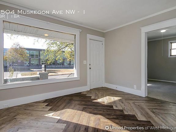 4th image of 1504 Muskegon Ave NW #1