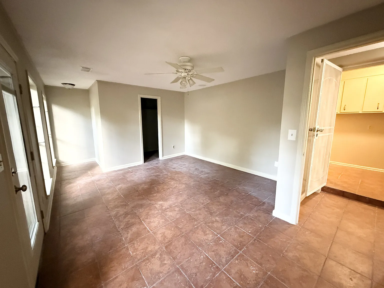2612 Woodland Rd — Photo 2