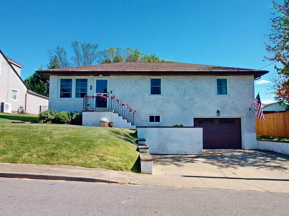 208 Pennsylvania Ave, Bridgeport, WV 26330