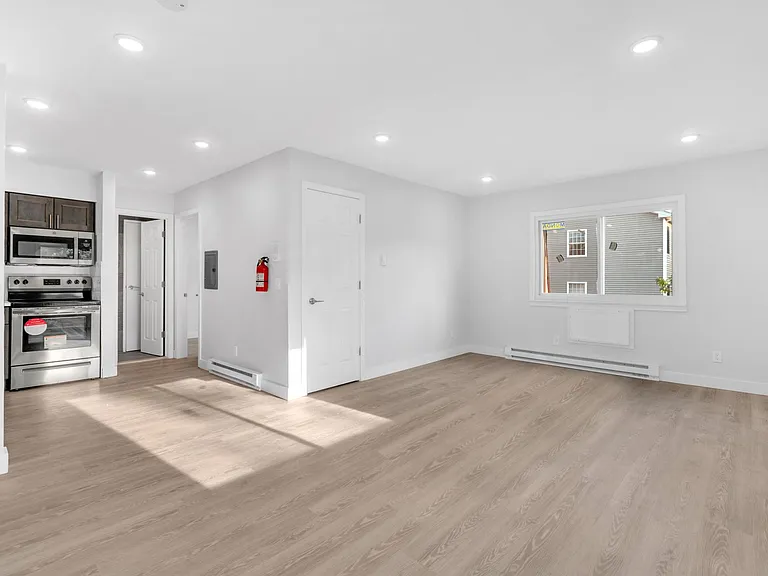 557 S Broad St #C3 — Photo 15