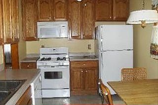 3rd image of 5316 W 89th St
