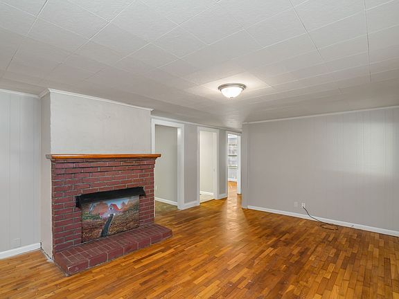 4th image of 6006 Fayette Ln