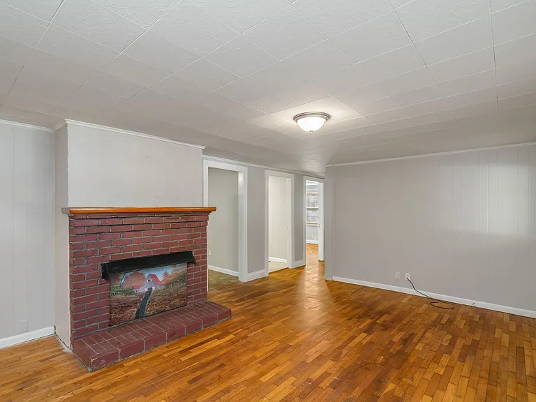 6006 Fayette Ln — Photo 4