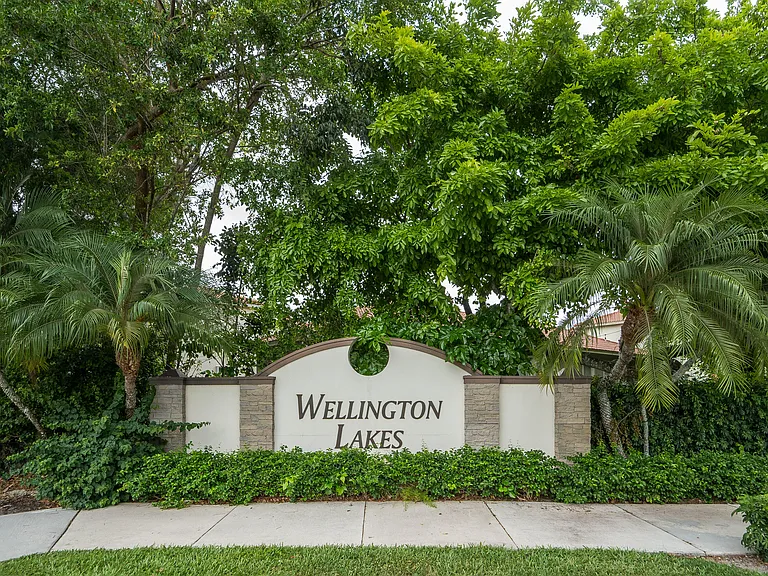 1780 Pierside Cir — Photo 24