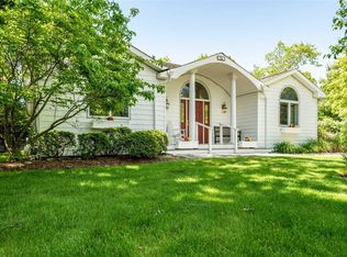 14 Ludlow Ln, Hampton Bays, NY 11946