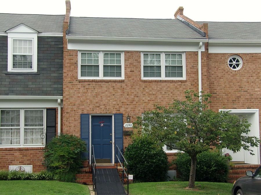 1st image of 2248 Cresthaven Ct