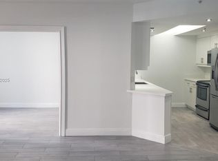 701 Brickell Key Blvd APT 607, Miami, FL 33131