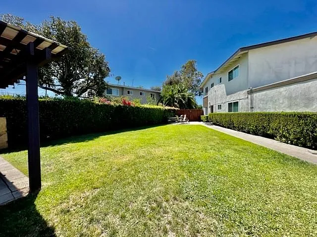 2964 Peppertree Ln — Photo 43