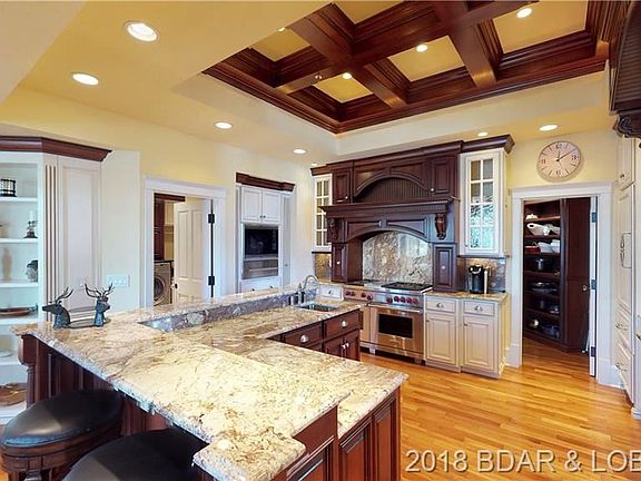 3rd image of 40 Brookhaven Ct