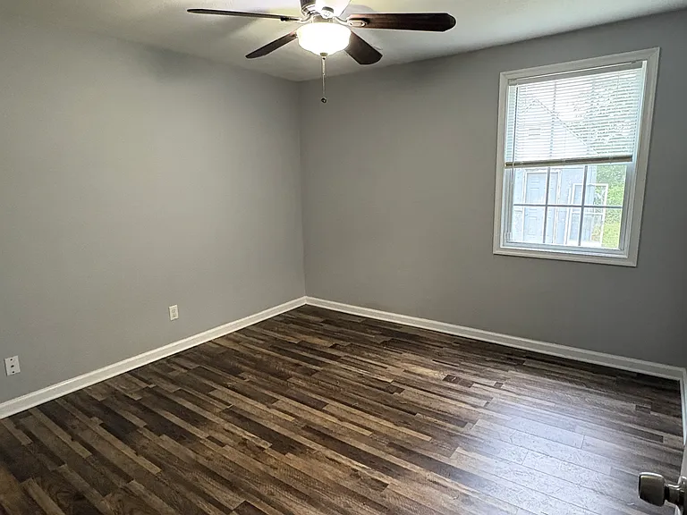 635 Sterling St — Photo 7
