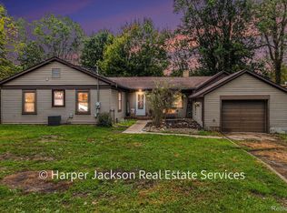 5621 Beard Rd, Byron, MI 48418