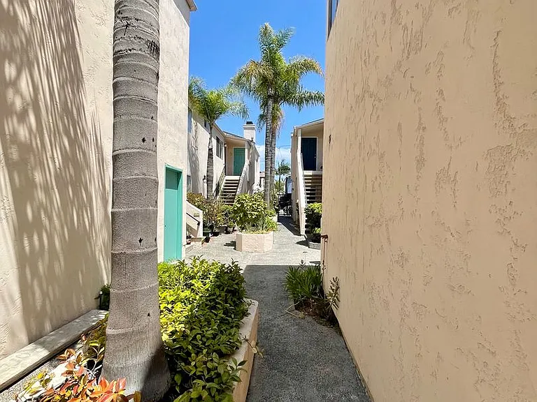 Beautifully Renovated Property perfectly situated between North Park and Normal Heights! — Photo 15