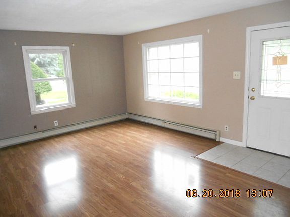 2nd image of 1100 Richmond St