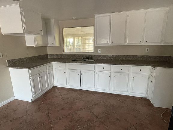 3rd image of 22368 Sherman Ave