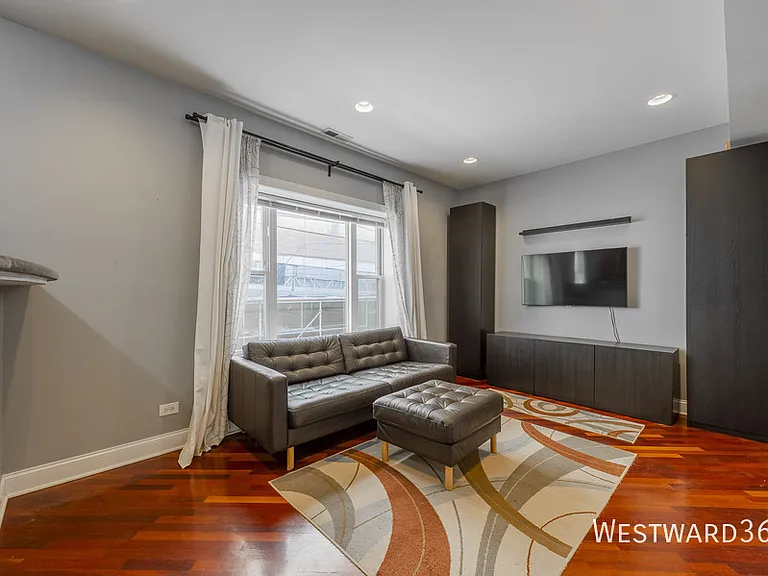 906 W Winona St #1N — Photo 4