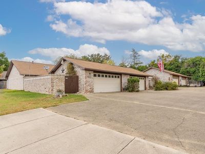 800 Lois St, Kerrville, TX, 78028