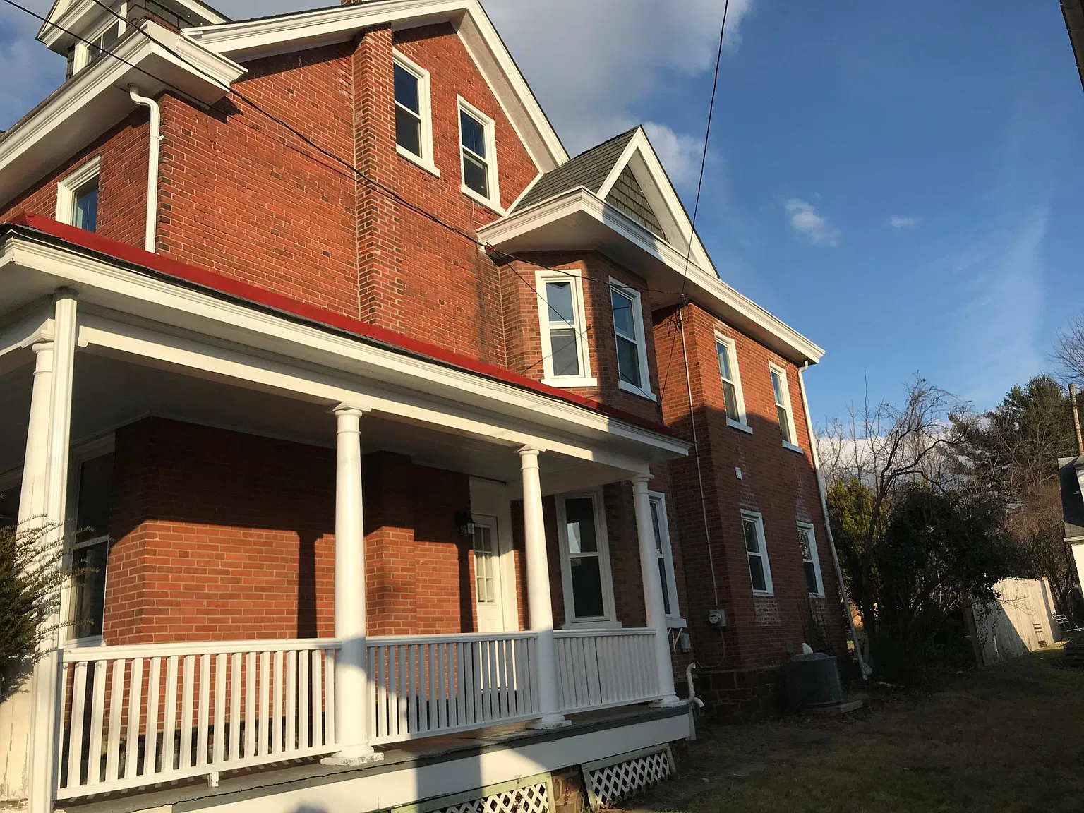 311 E Montgomery Ave — Photo 2