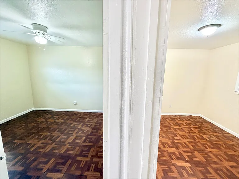 6257 Manor Rd #B — Photo 31
