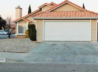 36926 Hampton Ct, Palmdale, CA 93552