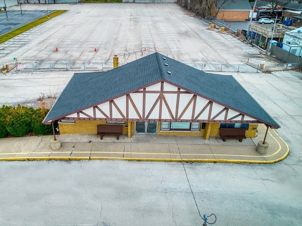 1st image of 5545 W 127th St