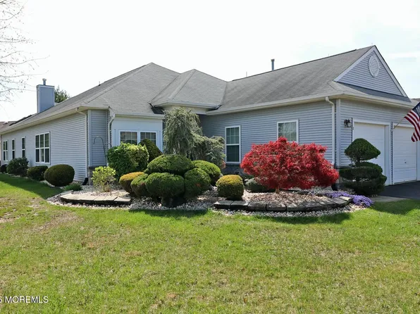 2 Tuscana Court, Manchester, NJ 08759
