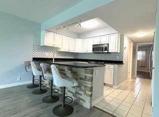 1437 N Atlantic Ave APT 105, Daytona Beach, FL 32118