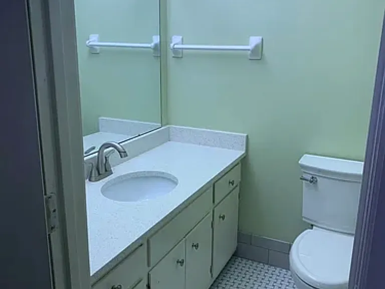 2905 Burch Ave #1 — Photo 42