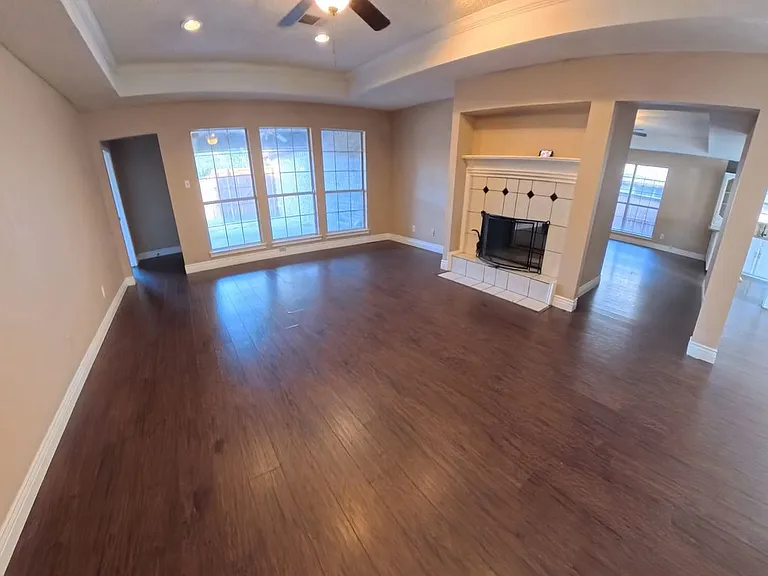 1454 Cromwell Ct — Photo 2